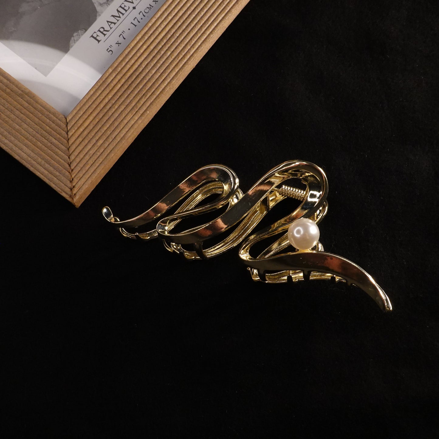 Elegant Gold Cream Swirl Hair Claw Clip