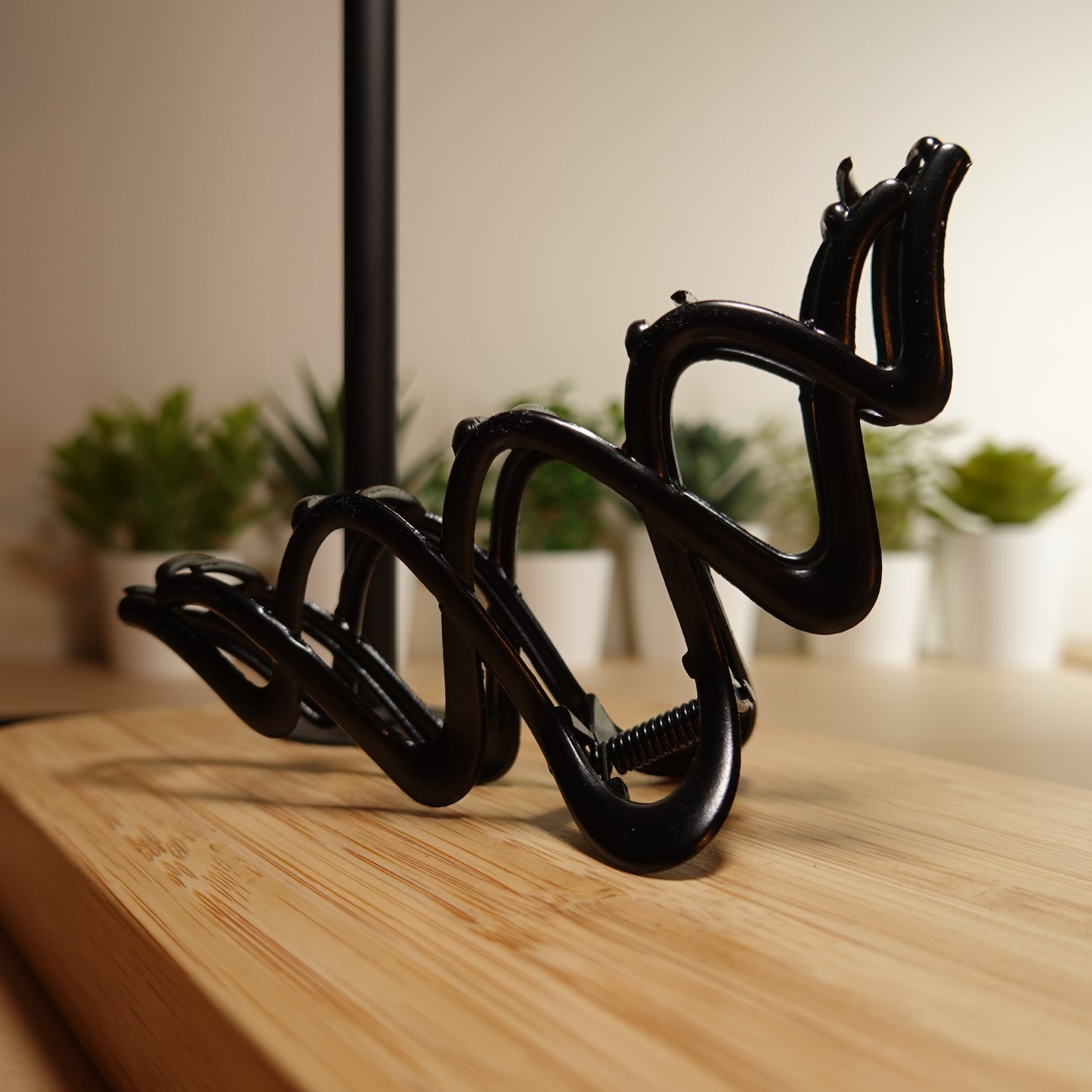 Black Metal Hair Claw Clip with Wave-Like Lines